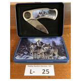 Wolves Collector Knife in Tin
