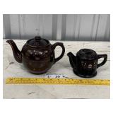 (2) Vintage Tea Pots