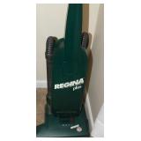 Regina Plus 25.3 Amp Vaccuum Cleaner