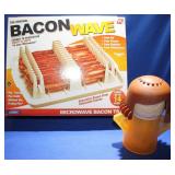 Baconwave New in Box - Angry Mama Microwave Clean