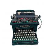 Antique C.1910 LC. Smith Bross Typewriter Machine