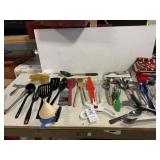 Assorted Kitchen Untensils
