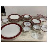 Pyrex Plate Set