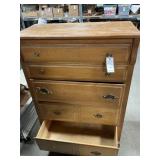 5 Drawer Dresser. Approx 33 " x 17 " x 46 "