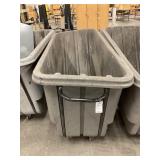 Heavy Duty Trash Bin On Wheels