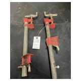 2 Pipe Clamps