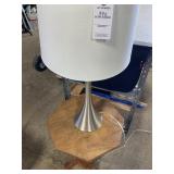 VTG Wooden Wagon Wheel Side Table+Lamp