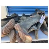 6 PAIRS OF MUCK BOOTS VARIOUS SIZES