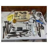 Kitchen Serving Ware, Electric Knife and Flatware