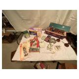 Decorative Figurines and Memorabilia