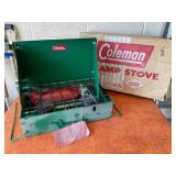 Coleman Model 425B Camp Stove with Box