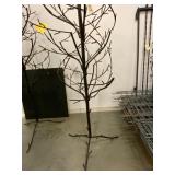 Metal Display Tree with Branch Design