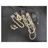 Costume Jewelry Set with Pearls