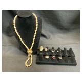 Vintage-Style Faux Pearl Necklace Plus 7 Rings