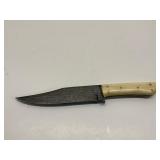 Handcrafted Damascus Steel Knife