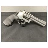 Smith&Wesson 617-6 10 Shot .22 L.R. Revolver