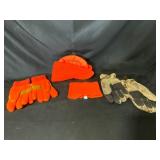Hunting Accessories Set with Gloves