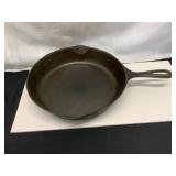 Cast Iron Skillet With Handle