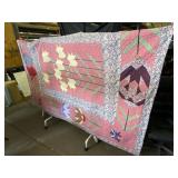 Antique handmade Quilt w/ Floral Appliquï¿½ design