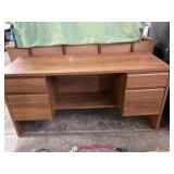 Wood Veneer Desk with Four Drawers