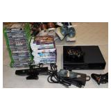 1 XBOX ONE 500GB Console w/ 2 Controllers