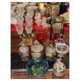 Decor lot; hurricane globe, graduating candle