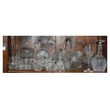 Approx 20pcs Glassware; Waterfor and large baskets