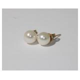 14kt Yellow Gold Pearl Stud Pierced Earring