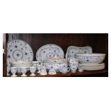 Approx 25pcs China ware, mostly furnible