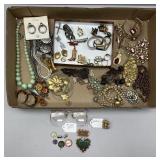 Costume Jewelry; Old Glasses; Lapel Pins; Souvenir