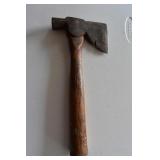 Plumb hatchet hammer