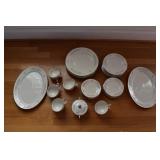 Syracuse Inspiration 8 pc set missing 2 plates