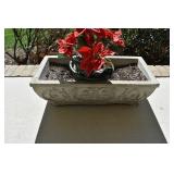 2 concrete planters