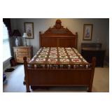 Lexington Victorian Queen sized bed