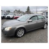 2005 Toyota Avalon XL