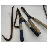 CLIPPERS AND PRY BARS