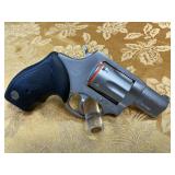 FIREARM/GUN TAURUS 8448 !! H981