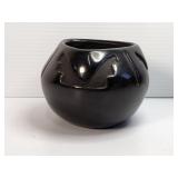 VINTAGE SANTO DOMINGO POT!!