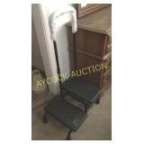 Set of steps with handle on left side