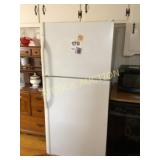 Kenmore refrigerator (does work)