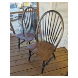 Set of 2 wooden chairs