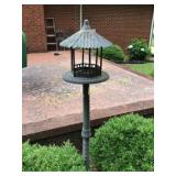 Bird house (plastic)