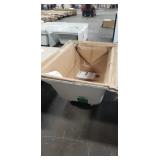 Swiss Madison Right Hand Drain 48" x 32" x