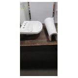 White 2-Piece Pedistal Sink And BaseOld