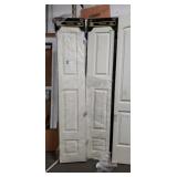 1 Lot (2) Sets 32" Bi-Fold 3-Panel Textured