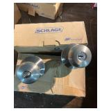 1 LOT-Schlage door knobs