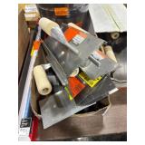 1 LOT OF ASSORTED TROWELS