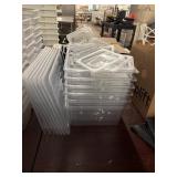 1 LOT OF (6) 1/1QT FOOD PREP CONTAINERS WITH SOME