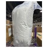 1 LOT OF (4) WHITE MIULEE PILLOWS