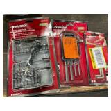 1 LOT OF HUSKY 1-PRECISION SCREWDRIVER SET (18-PC)